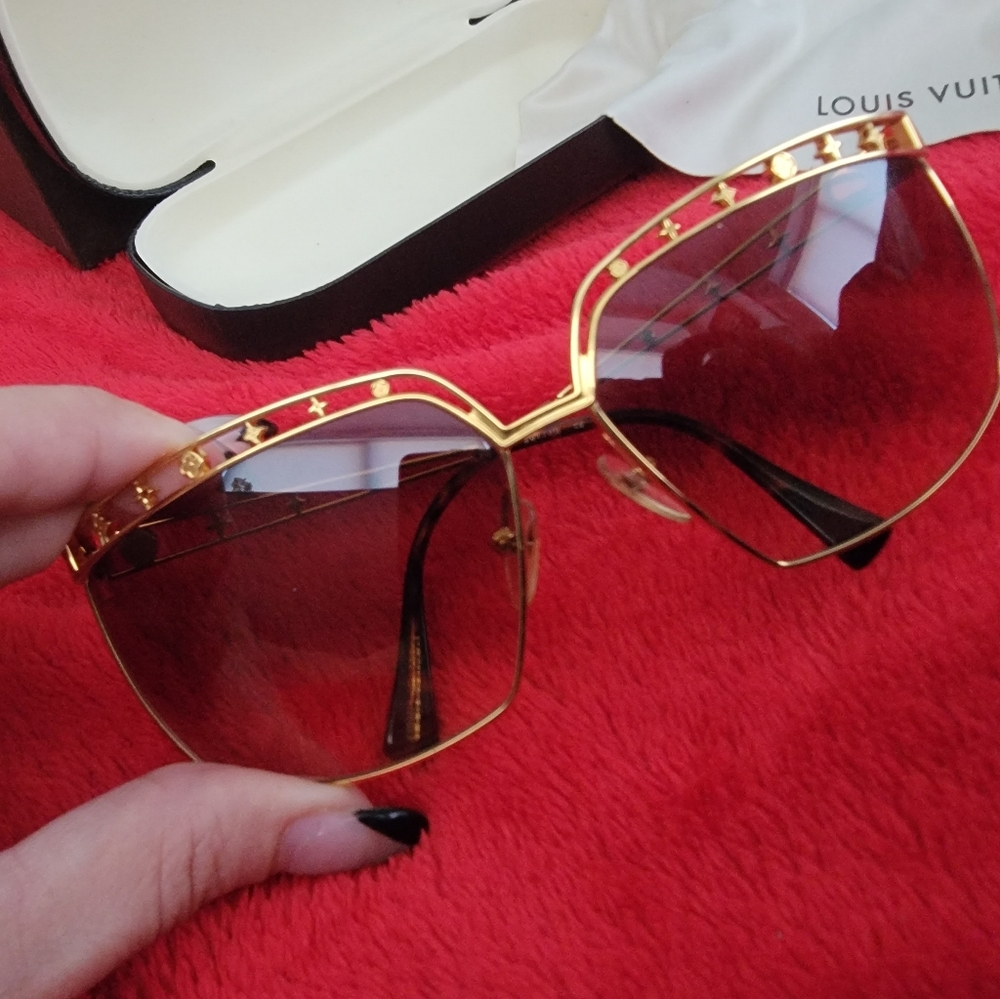 LOUIS VUITTON Dorothy PM Sunglasses
